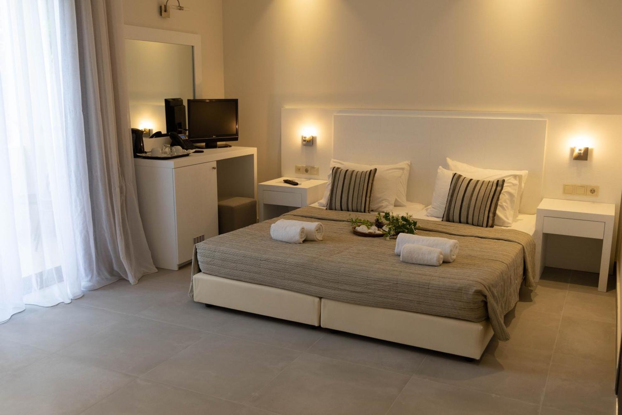 Eva Mare Hotel & Suites - Adults Only Agia Pelagia Eksteriør billede